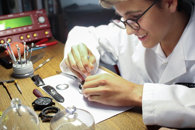 À Maurice Watch Workshop in Zurich - Who should book this Maurice watch workshop