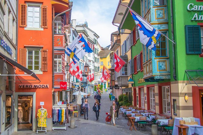 Best Intro to Zurich in 2 hours with a Local - Charming lanes with pastel shutters and fluttering flags