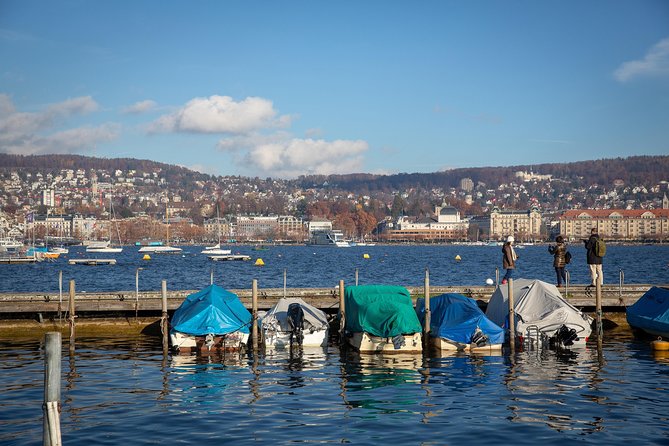 Best of Zurich Tour with Felsenegg Cable Car and Ferry Ride - Old Town (Altstadt) walk: St. Peter’s clock and Fraumünster’s Chagall windows