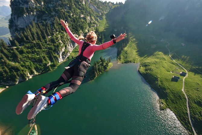 Bungy Jump Stockhorn with OUTDOOR - Meeting in the Interlaken area, then riding toward Erlenbach