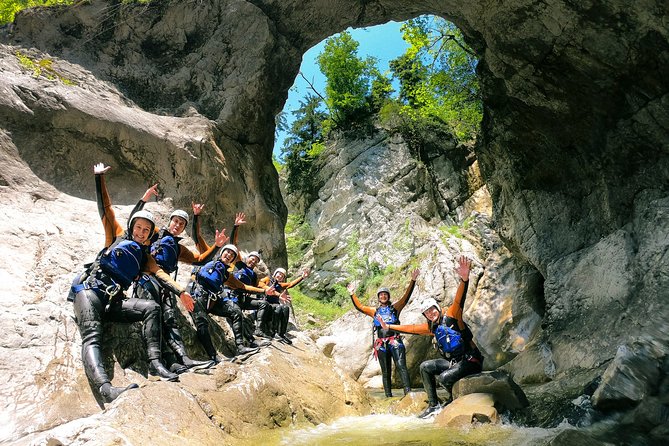 Canyoning Chli Schliere with OUTDOOR (Advanced) - Lunch, drinks, and the end-of-day reset