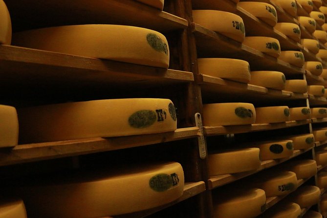 Cheese, Chocolate and Wine in the Bern Region from Luzern - Key highlights to watch for