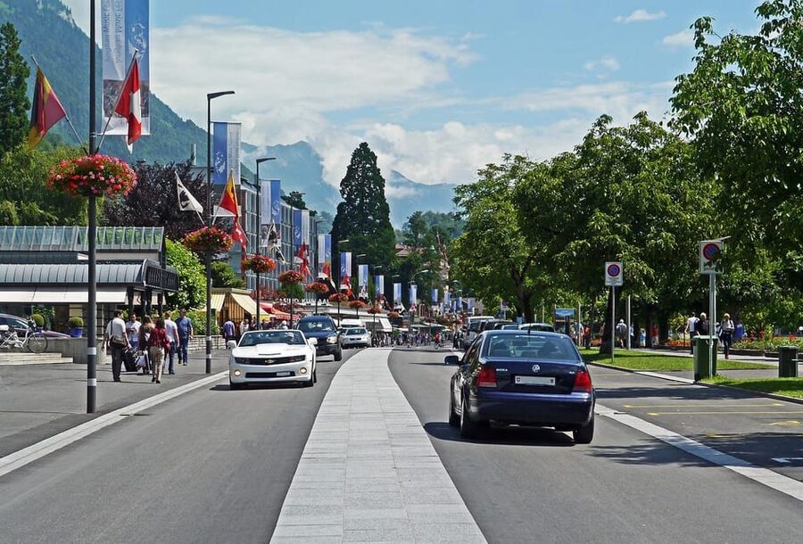 Day trip from Lucerne to interlaken and Grindelwald - Entering the Swiss Alps, the practical way from Lucerne