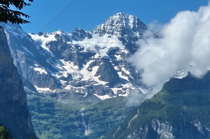 Easy countryside tour in Swiss Alps - kids friendly - Wengen Slopes and the Lauberhorn Story You Can See in Real Life