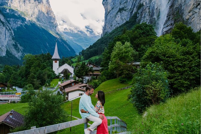 Experience Swiss Countryside on a Private Tour by Car from Zurich - Brienz: Turquoise Lake Photos and a Relaxed Town Finish