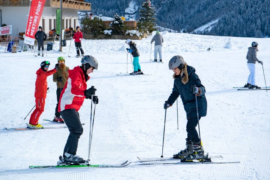 From Interlaken: 8-Hour Skiing in Grindelwald for Beginner's - What 8 hours on snow feels like (and how to pack)