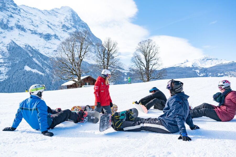 From Interlaken: Grindelwald Beginners Snowboarding Lesson - Learning with a view of the Eiger North Face