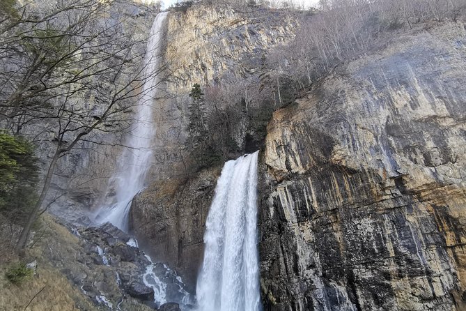 From Zurich: Breathtaking waterfall and lakes private tour - Pickup, pace, and keeping the day low-stress