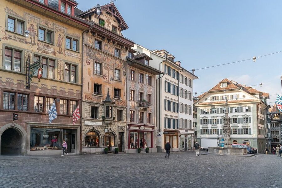 From Zurich: Day Trip to Lucerne with Optional Yacht Cruise - Optional Yacht Cruise on Lake Lucerne: When the Extra Time Is Actually Worth It