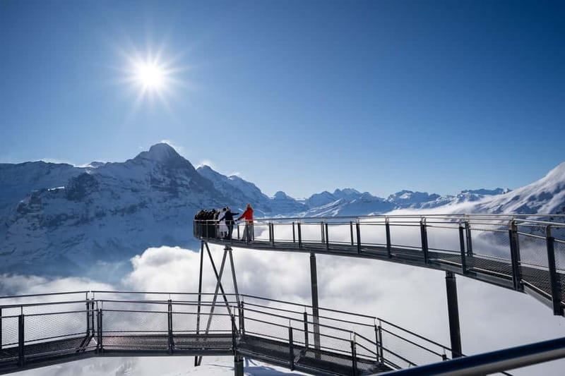 From Zurich: Grindelwald, Lauterbrunnen & Interlaken Tour - The luxury car and multilingual host: why it feels easier than trains
