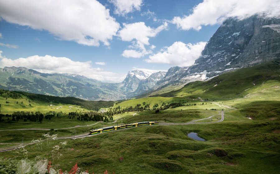 From Zurich: Mount Eiger Day Trip to Kleine Scheidegg - Why the Kleine Scheidegg cogwheel ride feels like a movie set