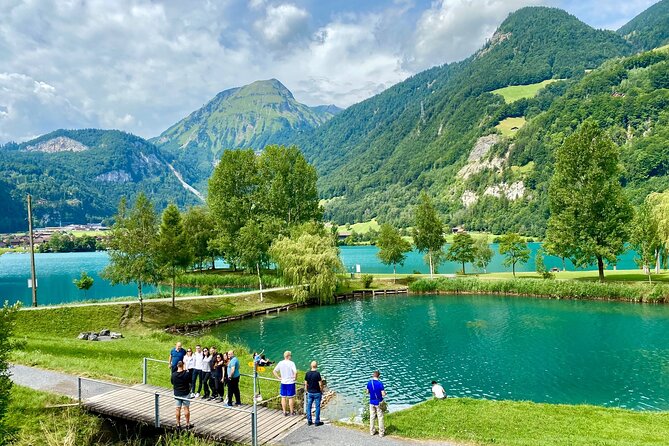 Grindelwald, Lauterbrunnen & Mürren Private Day Trip from Zurich - Lake Lungern pause: a quick breath before the mountain villages