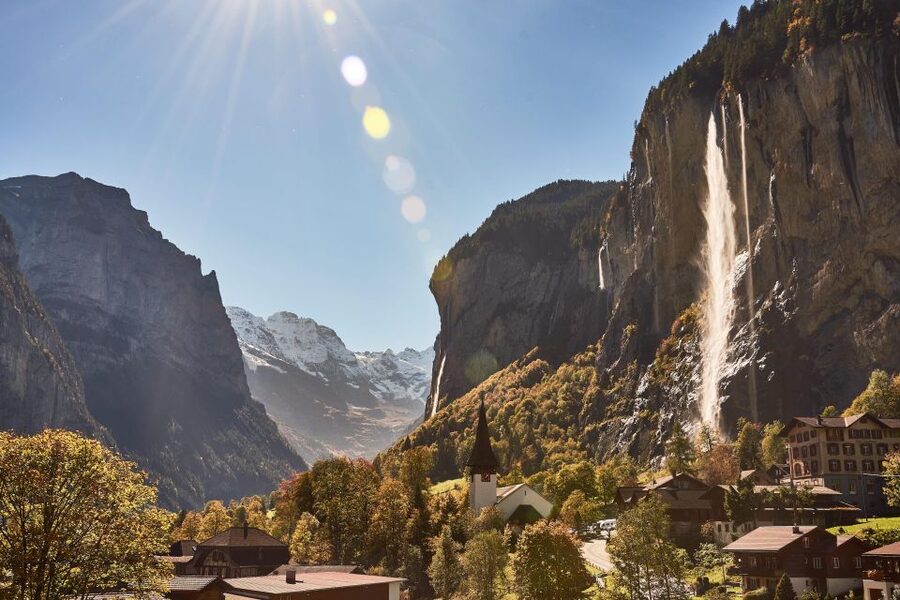 Grindelwald-Scheidegg-Lauterbrunnen Small Group Tour - Interlaken Ost meet-up and how the day stays organized