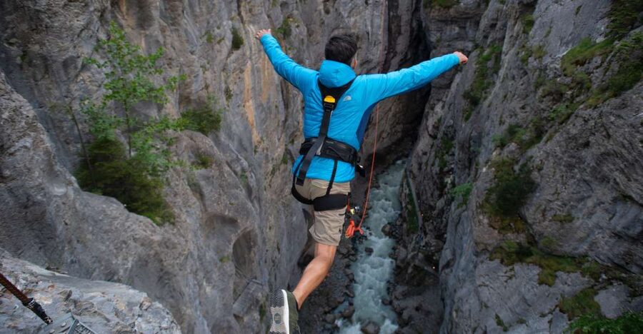 Interlaken: Canyon Swing in Grindelwald - Your 2 to 3 Hour Flow: From Harness to the Edge