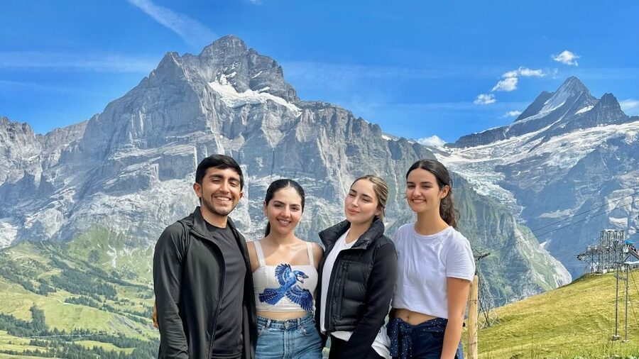 Interlaken: Explore Lauterbrunnen, Wengen & Raclette Tasting - Wengen, the Car-Free Alpine Village and the Best Way to See the Peaks