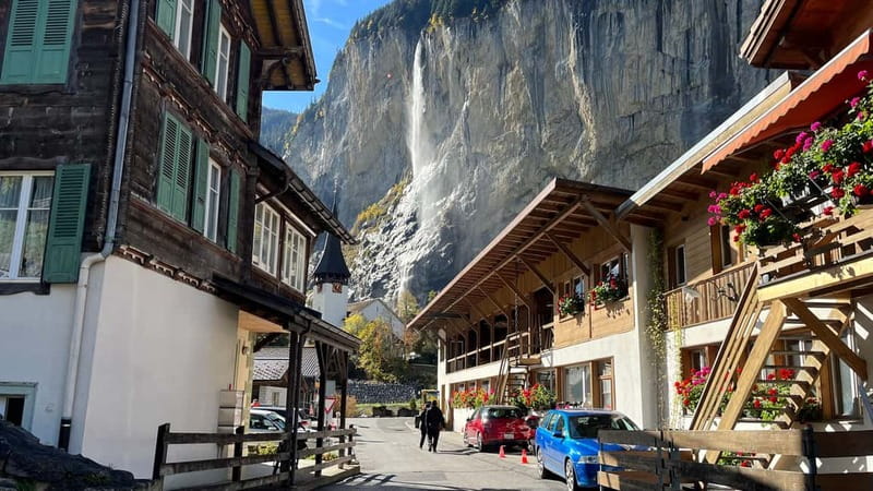 Interlaken: Explore Lauterbrunnen, Wengen & Raclette Tasting - Timing, Weather, and What to Pack for a Comfortable Alpine Day