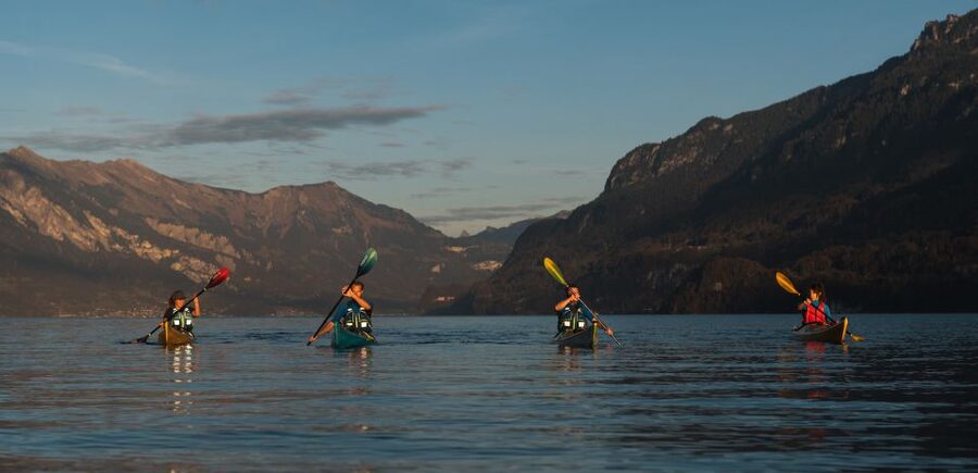 Interlaken: Kayak Tour of the Turquoise Lake Brienz - The 3-hour plan: River Lütschine, cliffs, beaches, and the return
