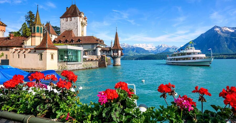 Interlaken: Lake Thun and Lake Brienz Boat Cruises Day Pass - Why this Lake Thun and Lake Brienz day pass fits Interlaken so well