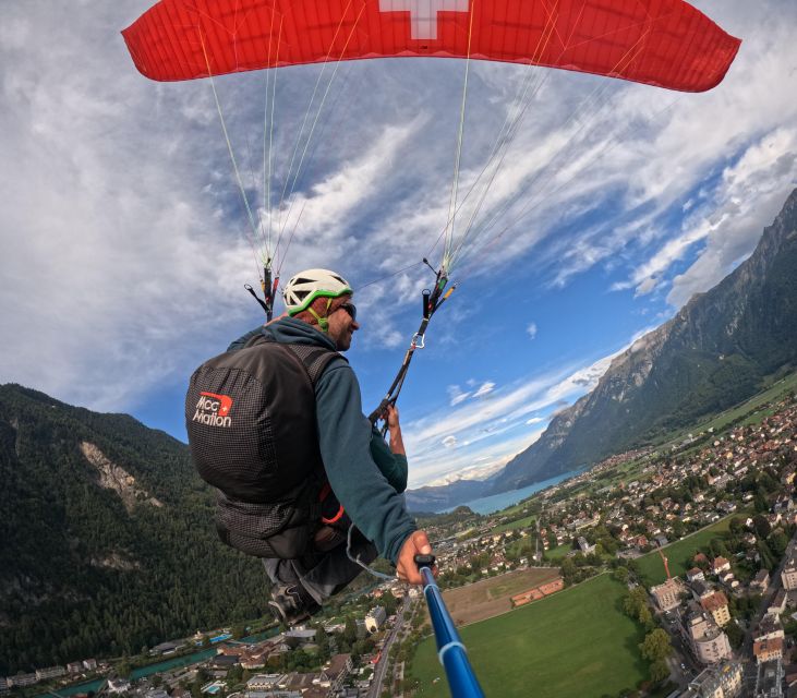 Interlaken: Paragliding Tandem High Flight - 75 minutes with the peaks and the lakes, what you’ll actually see