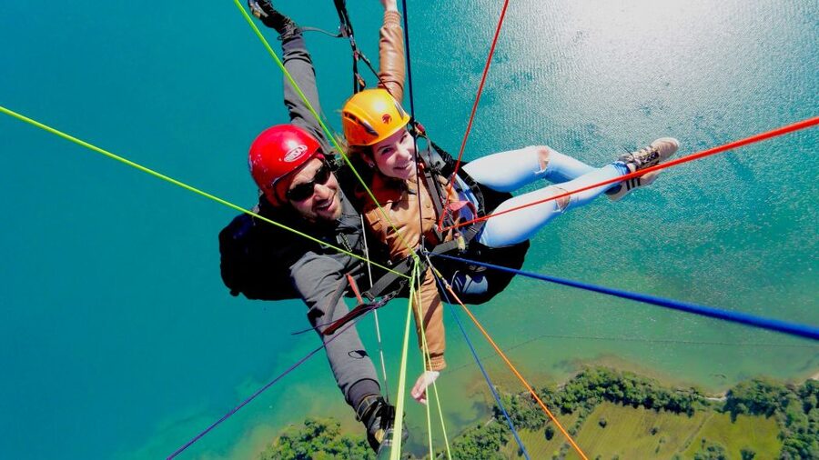 Interlaken: Paragliding Tandem High Flight - What to wear and bring so the flight feels easy