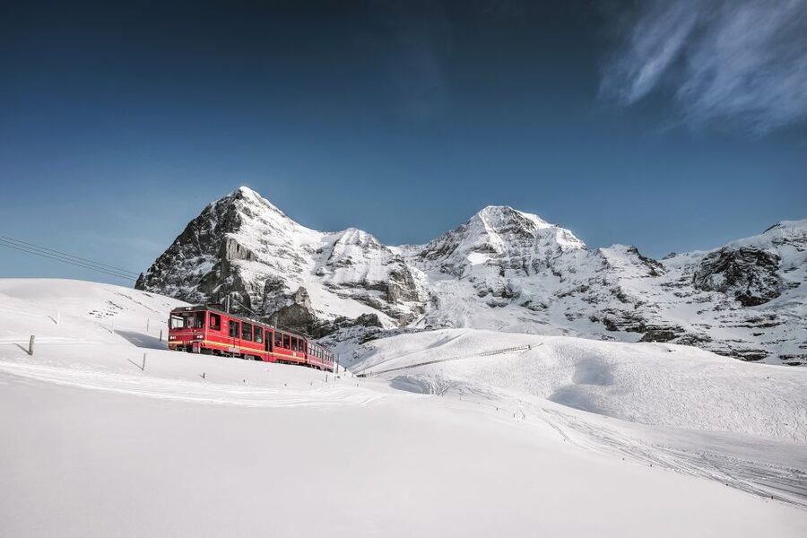 Jungfraujoch: Roundtrip to the Top of Europe by Train - What to wear and how to handle cold and altitude