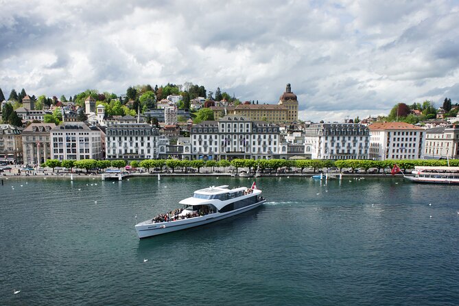 Lake Lucerne Panoramic Sightseeing Cruise - Audio commentary in multiple languages, and how to make it work