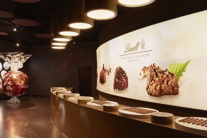 LINDT Home of Chocolate, Cruise On Lake Zurich And Old Town Walking Tour - What you should know about lockers and bags at Lindt