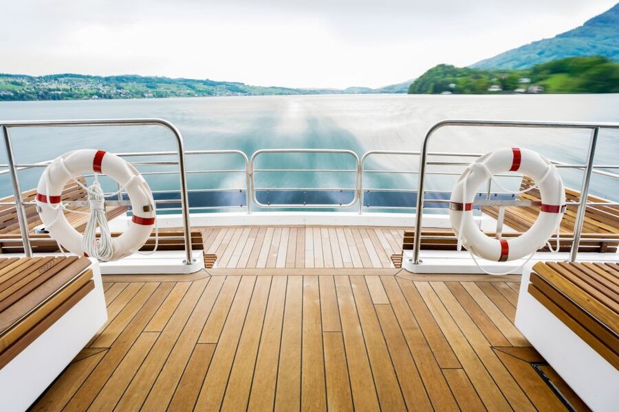 Lucerne: 1-Hour Cruise on Panoramic Yacht - From Schweizerhofquai to Pier 7: Getting on Board Smoothly