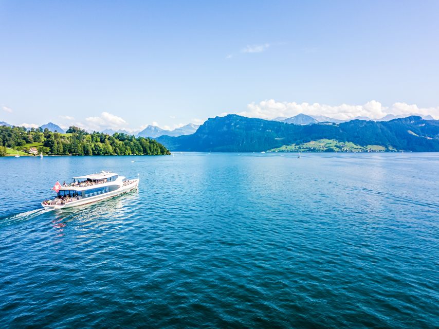Lucerne: 1-Hour Cruise on Panoramic Yacht - Onboard Comfort: Drinks, Snacks, and a Bathroom for Real Life