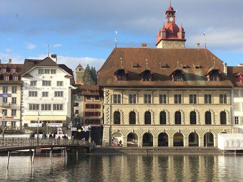 Lucerne: Classic City Walking Tour - Chapel Bridge and the other river side: iconic, but worth the explanation