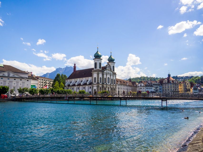 Lucerne: Express Walk with a Local in 60 minutes - Weather, pace, and what to bring so you enjoy it