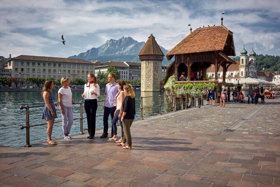 Lucerne: Guided Walking Tour with an Official Guide - Meeting at Tourist Information Luzern and getting oriented fast