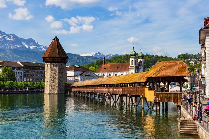 Lucerne Half-Day Small Group Walking Tour incl. Lake Cruise - Meeting at Zentralstrasse 1 and finding your guide without headphones