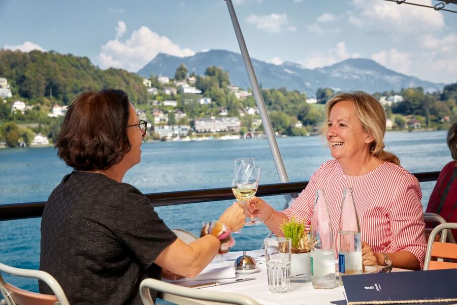 Lucerne: Lake Lucerne 1st Class Cruise with Gourmet Lunch - The route you get: Vitznau or Küssnacht am Rigi, round trip