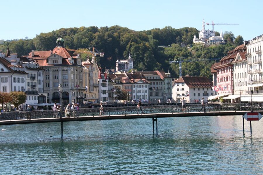 Lucerne: Private Walking Tour with a Local Guide - Altstadt and Lake Lucerne, turning sights into a plan for the rest of your trip