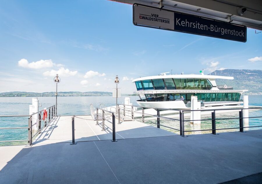 Lucerne: Round-Trip Catamaran Cruise on Lake Lucerne - Photography and timing: when to ride for the best light