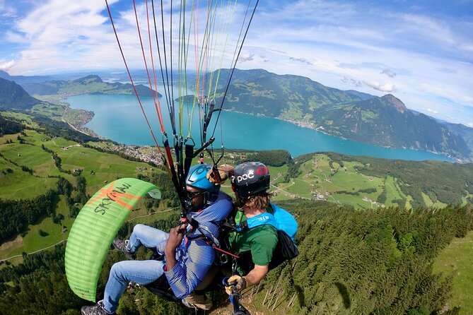 Luzern / Lucerne Professional Paragliding Tandem Flights - Gear and clothing: what is included and what you should wear
