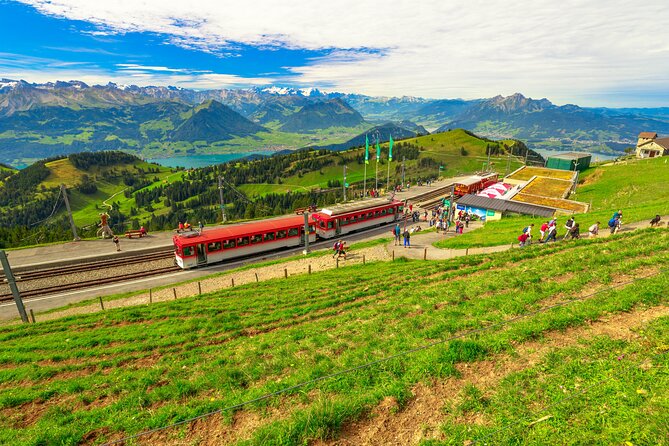 Mount Rigi: A Scenic Day Trip to the Queen of the Mountains - Cableway to Weggis: fast views over the treetops