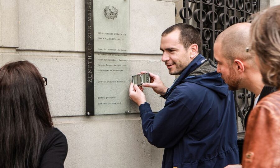 Outdoor Escape Game with Augmented Reality trough Zurich - Languages and group fit: who this works for