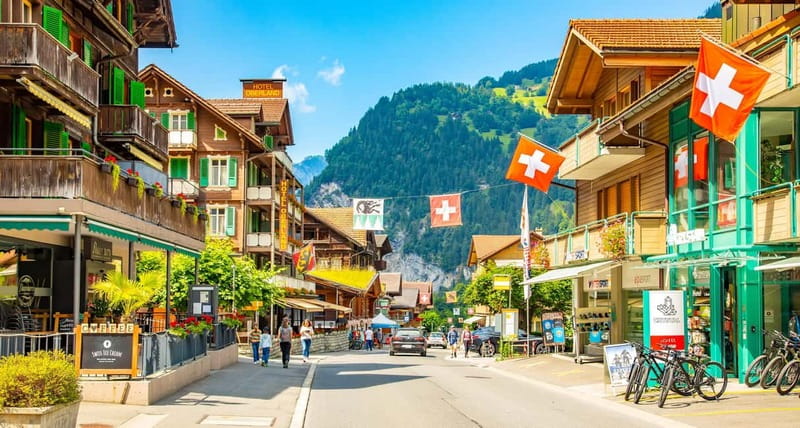 Private all day driver: Interlaken>Lauterbrunnen,Grindelwald - Lauterbrunnen Valley time, Staubbach Falls and Trümmelbach Falls choices