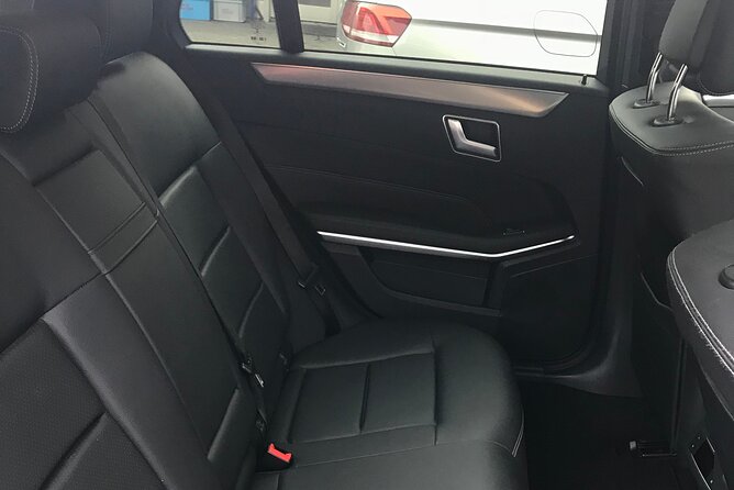 Private Arrival Transfer: from Zurich Airport to Sankt-Moritz - How the meet-and-greet pickup works in real life