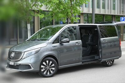 Private Arrival Transfer: from Zurich Airport to Zurich City