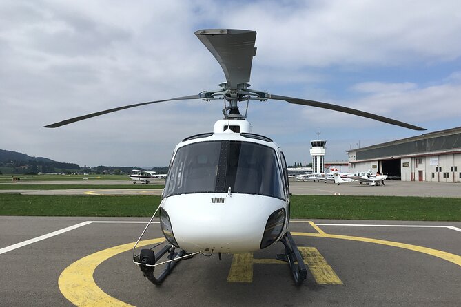 Private helicopter flight to Stockhorn mountain, with view to the Swiss Alps - Why a 26-minute Stockhorn helicopter ride feels like more than it is