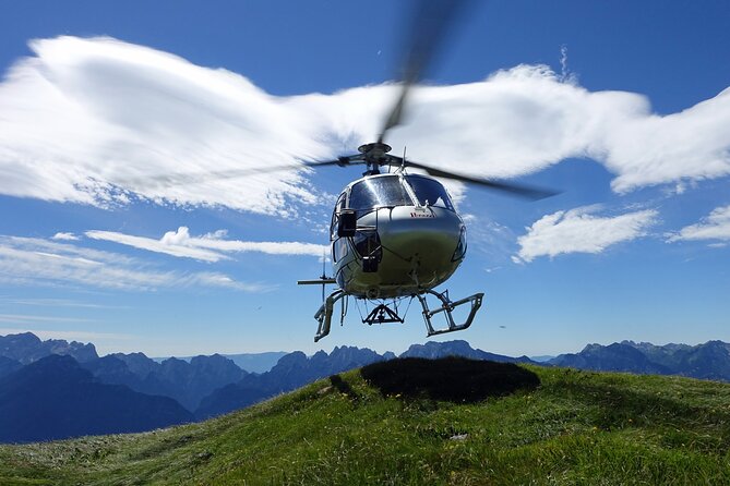 Private helicopter flight to Stockhorn mountain, with view to the Swiss Alps - A glimpse of Switzerland’s capital from the sky