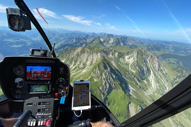 Private helicopter tour to Jura and Seeland - a beautiful sightseeing flight - Neuchâtel and Lake Neuchâtel: the dark blue water and city-edge views