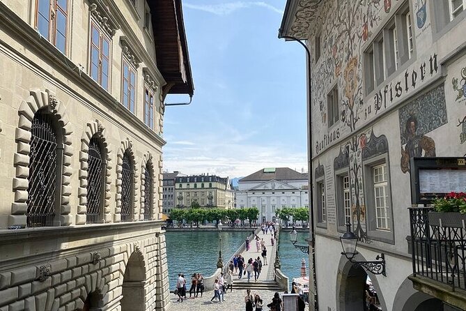 Private Luzern and Mount Titlis Experience in Swiss Splendor - Titlis Cliff Walk: Cog Railway, Cable Car, and Summit Time for Photos