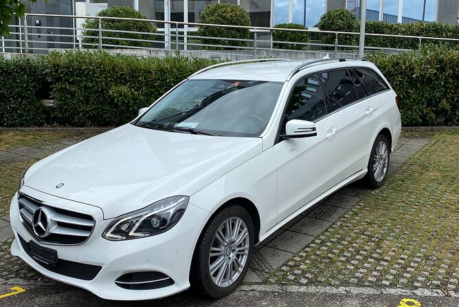 Private transfer from Zurich City to Basel Airport - Families and Winter Gear: Child Seats and Ski Support