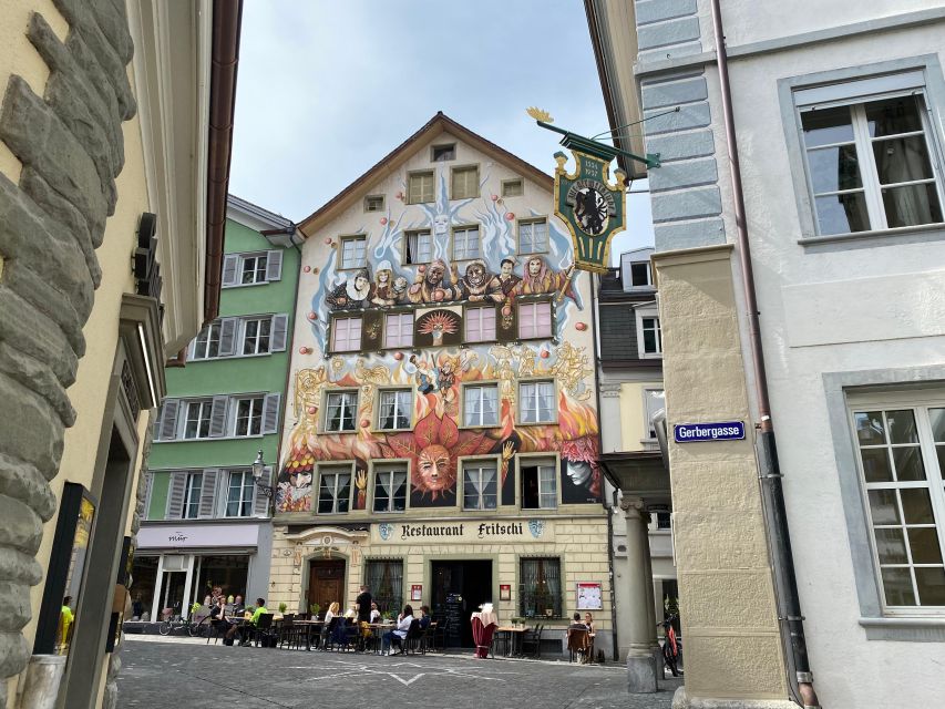 Revealing Lucerne: Self-Guided Reading City Tour - City Hall, Ritterscher Palace, and Places of Civic Power