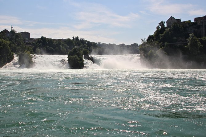 Rhine Falls Coach Tour incl. entry tickets from Zurich - Optional summer boat cruise: getting closer for a fee and a little wet