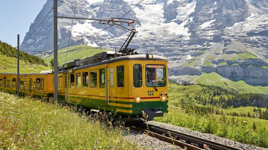 Spectacular ride to experience Jungfraujoch - Top of Europe - Snow Fun Park and a realistic note about who it fits